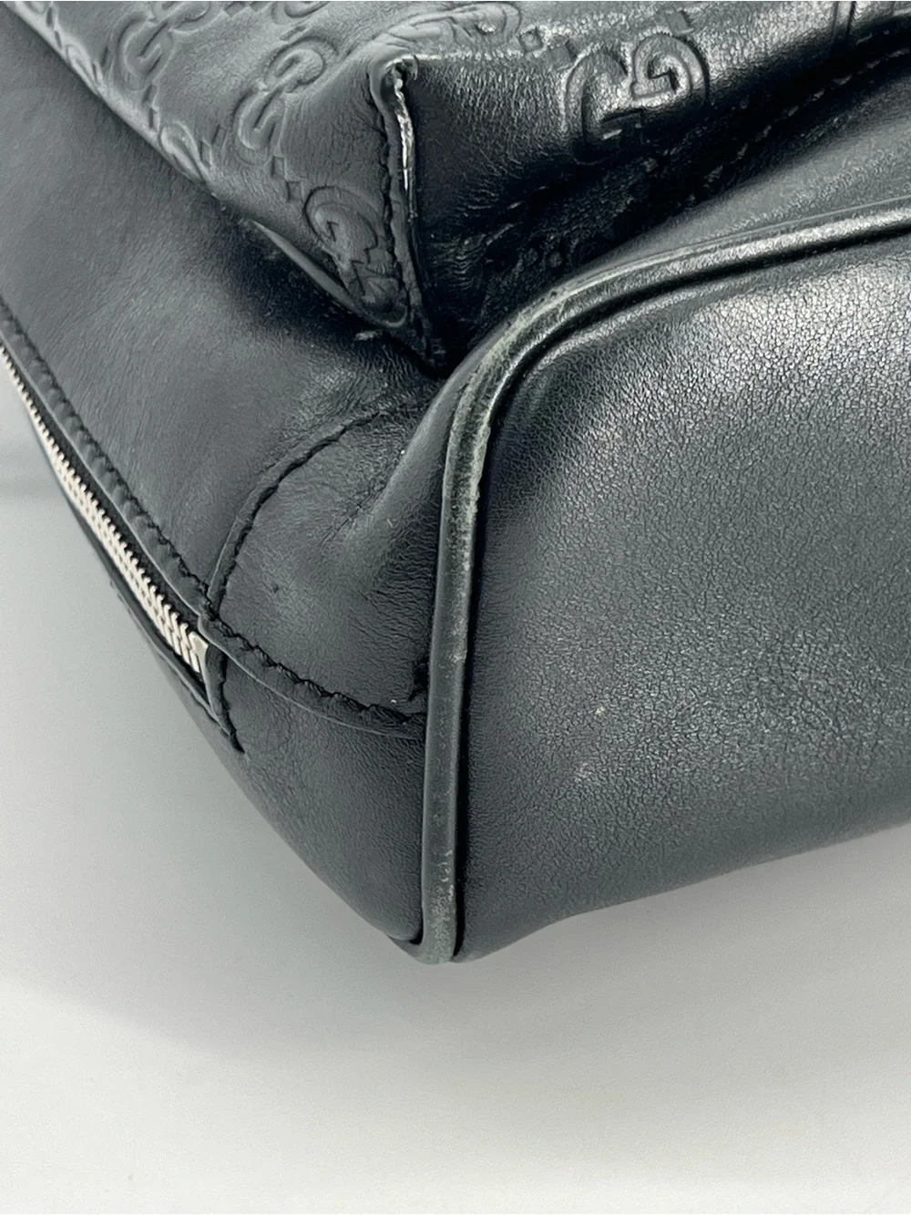 Gucci Guccissima Leather Sling Crossbody Bag
